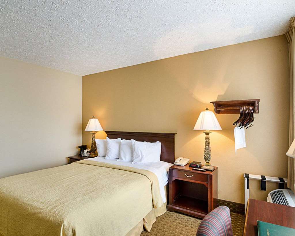 Quality Inn Lewisburg Bilik gambar